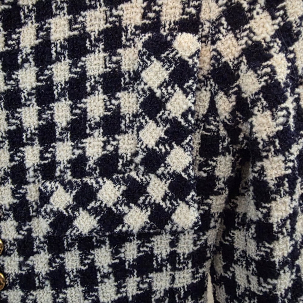 Authentic CHANEL Navy and Cream Houndstooth Jacket Fall 1991 34 0 2 XS - Picture 4 of 16